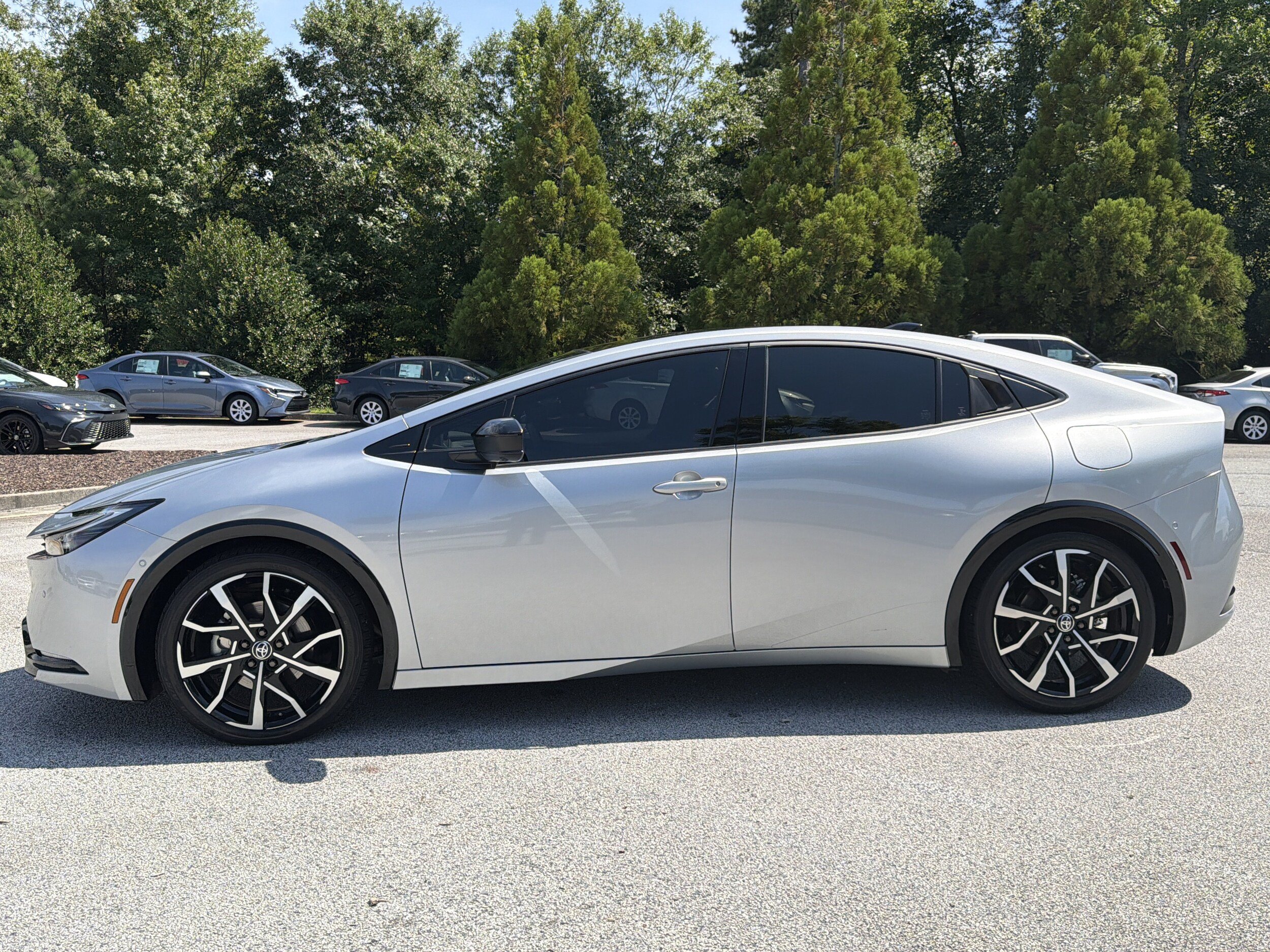 Used 2024 Toyota Prius Prime Premium w/ Advanced Technology Package FWD image 27
