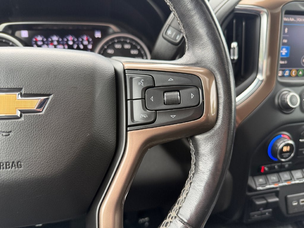 Used 2019 Chevrolet Silverado 1500 High Country w/ Technology Package AWD/4WD image 17