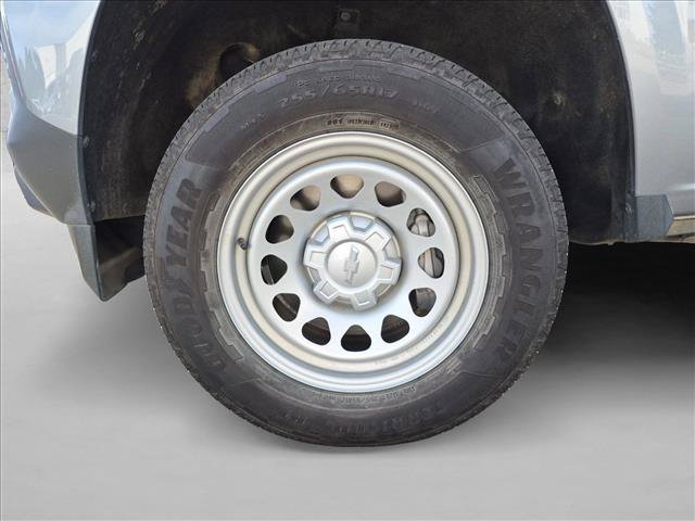 Used 2024 Chevrolet Colorado W/T w/ Safety Package RWD image 14