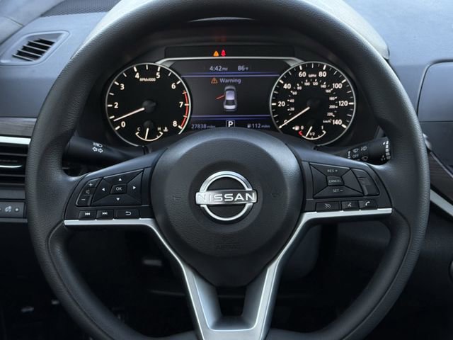 Used 2025 Nissan Altima 2.5 SV image 10