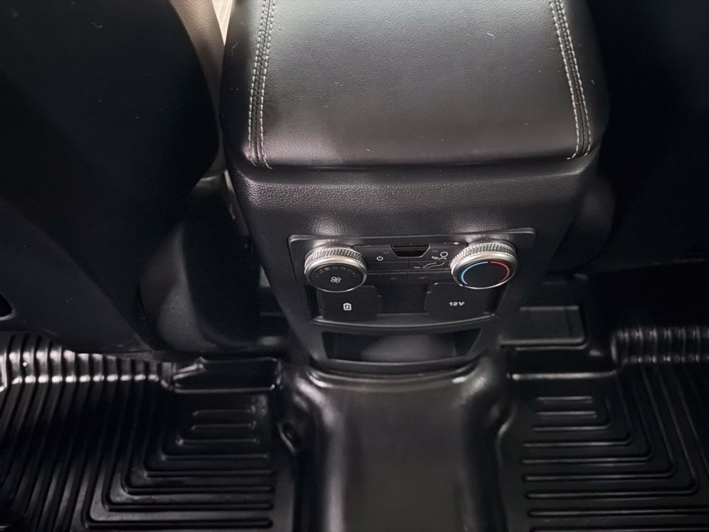 Used 2020 Ford Explorer XLT w/ Equipment Group 202A AWD/4WD image 23