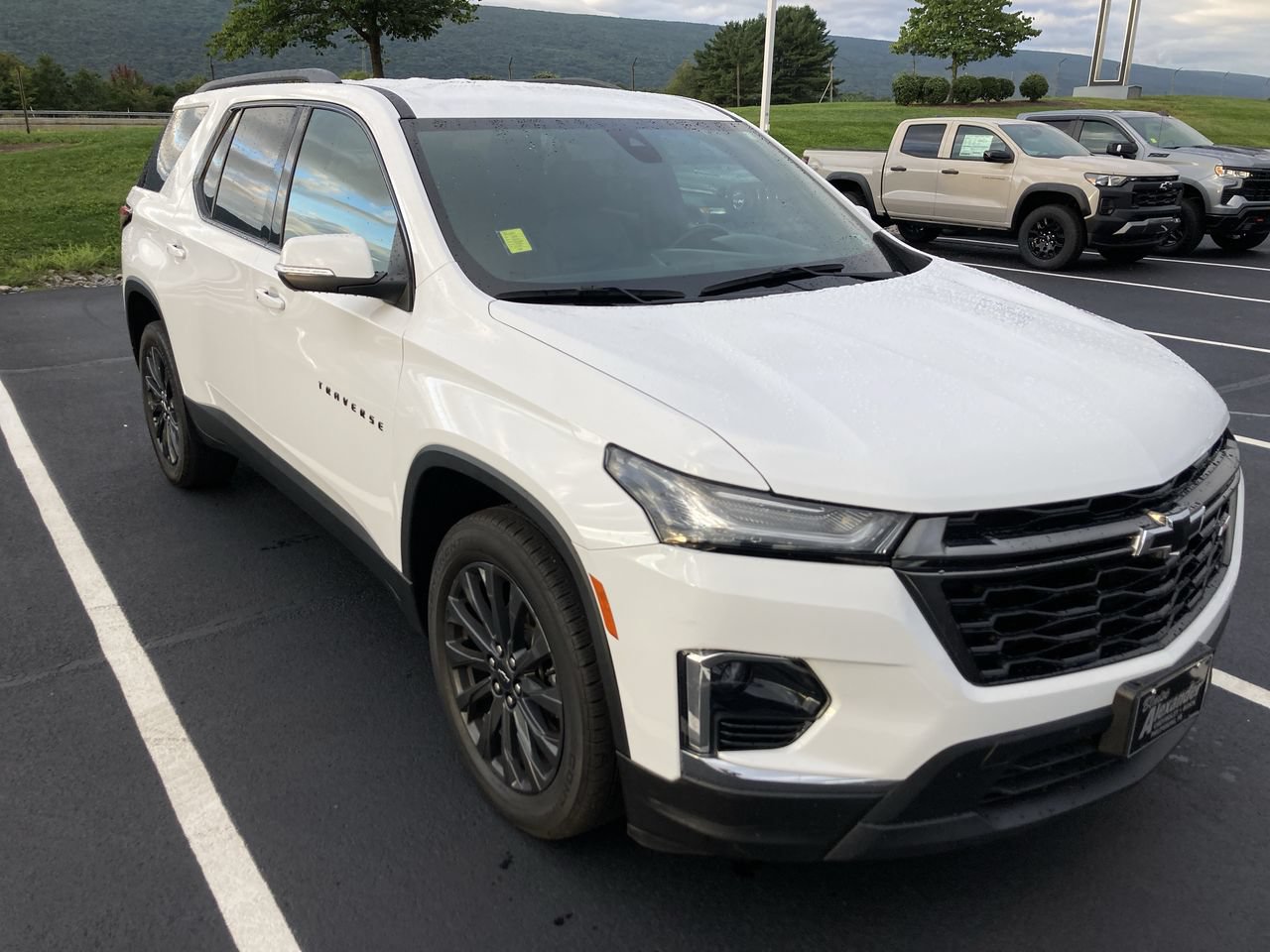 Used 2023 Chevrolet Traverse RS