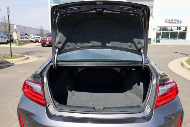 Used 2016 Honda Accord Touring image 42