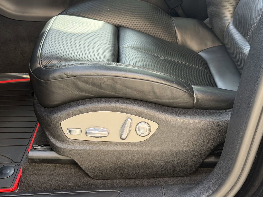 Used 2020 Porsche Macan AWD/4WD image 27