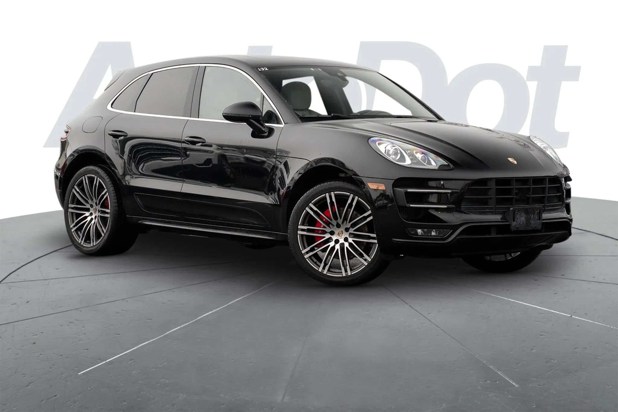 Used 2018 Porsche Macan Turbo image 1