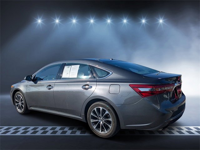 Used 2018 Toyota Avalon XLE Premium image 5