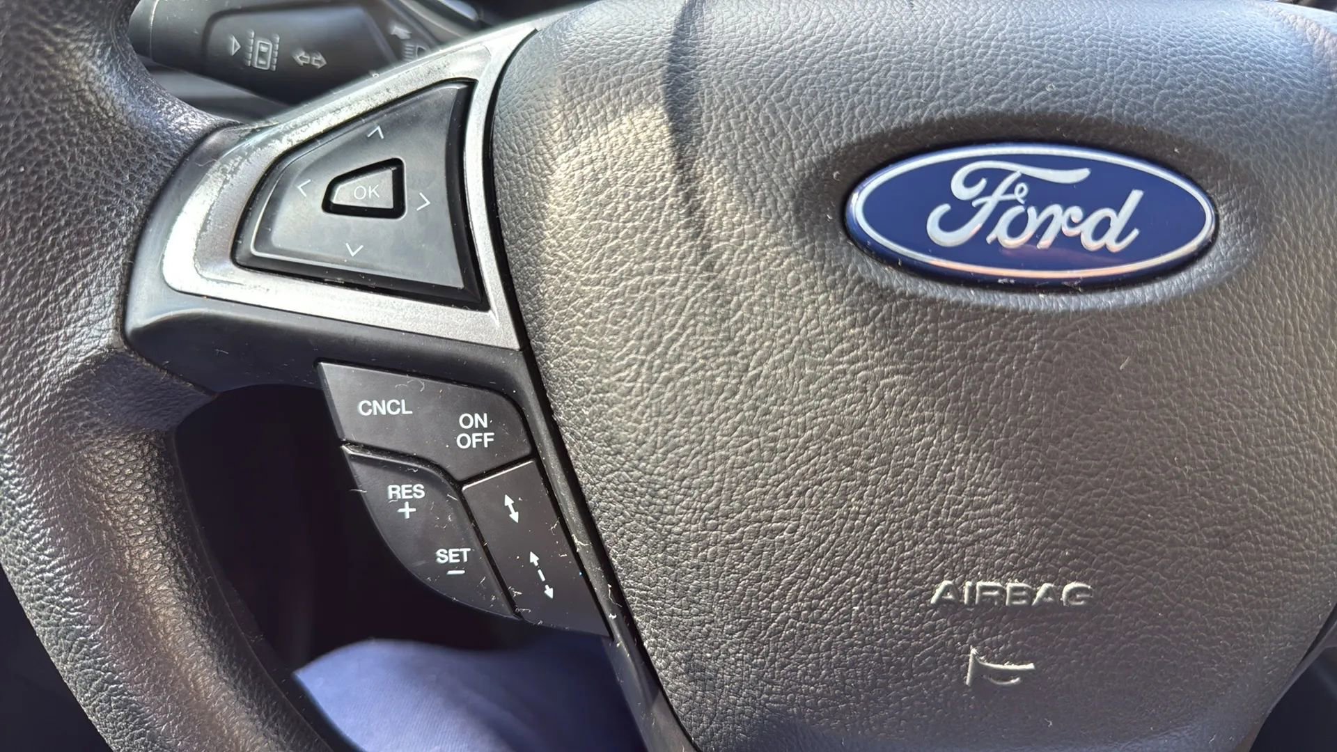 Used 2020 Ford Fusion SE image 12