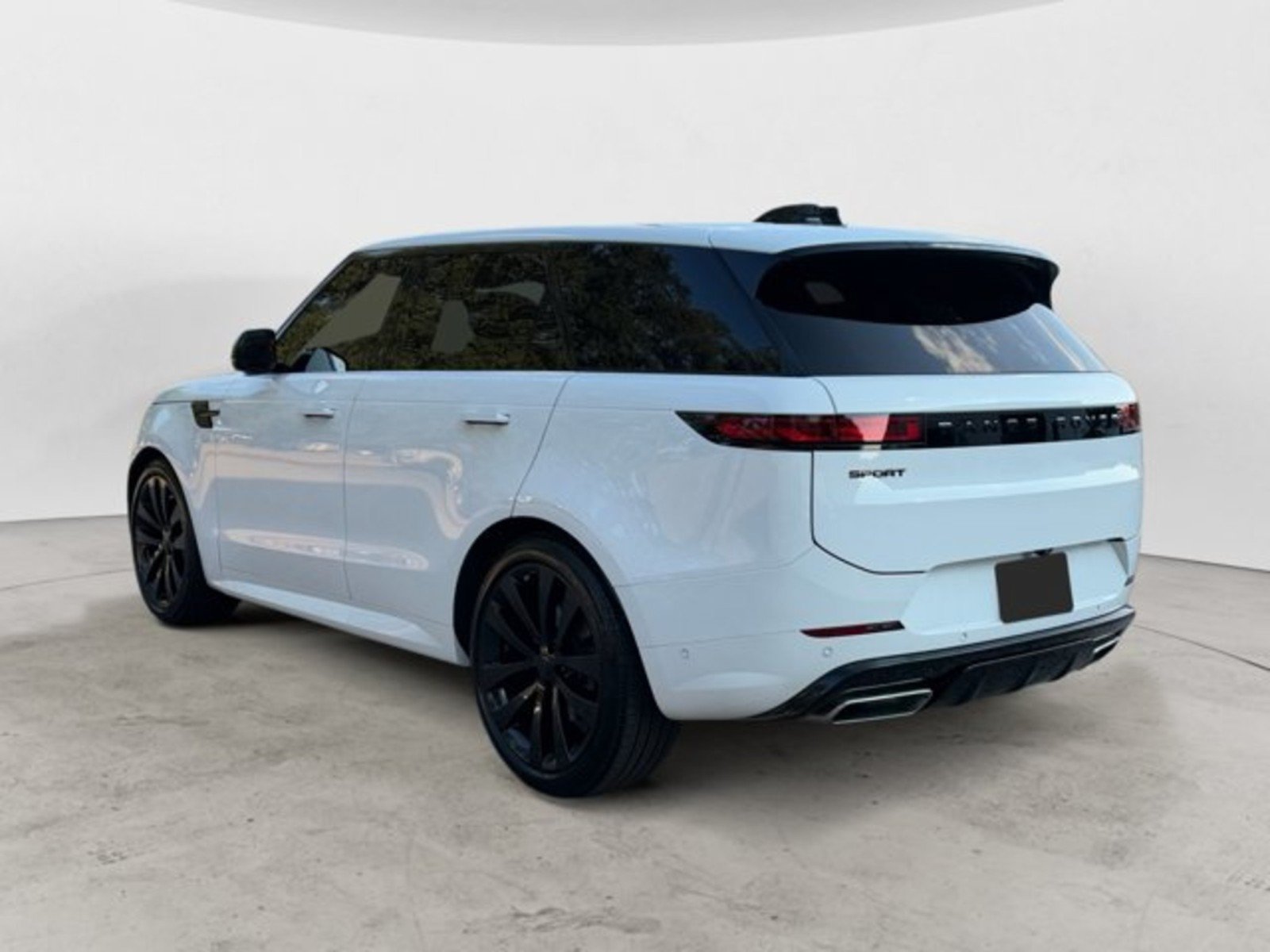 Certified 2026 Land Rover Range Rover Sport Dynamic SE AWD/4WD image 6