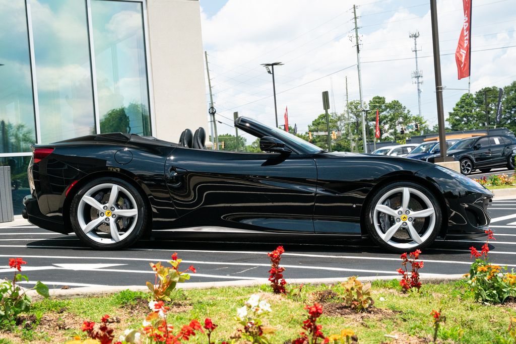 Used 2019 Ferrari Portofino RWD image 11