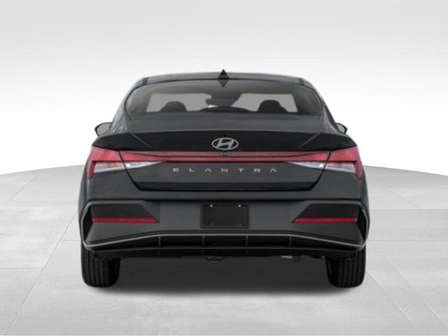 Used 2024 Hyundai Elantra SEL FWD image 38