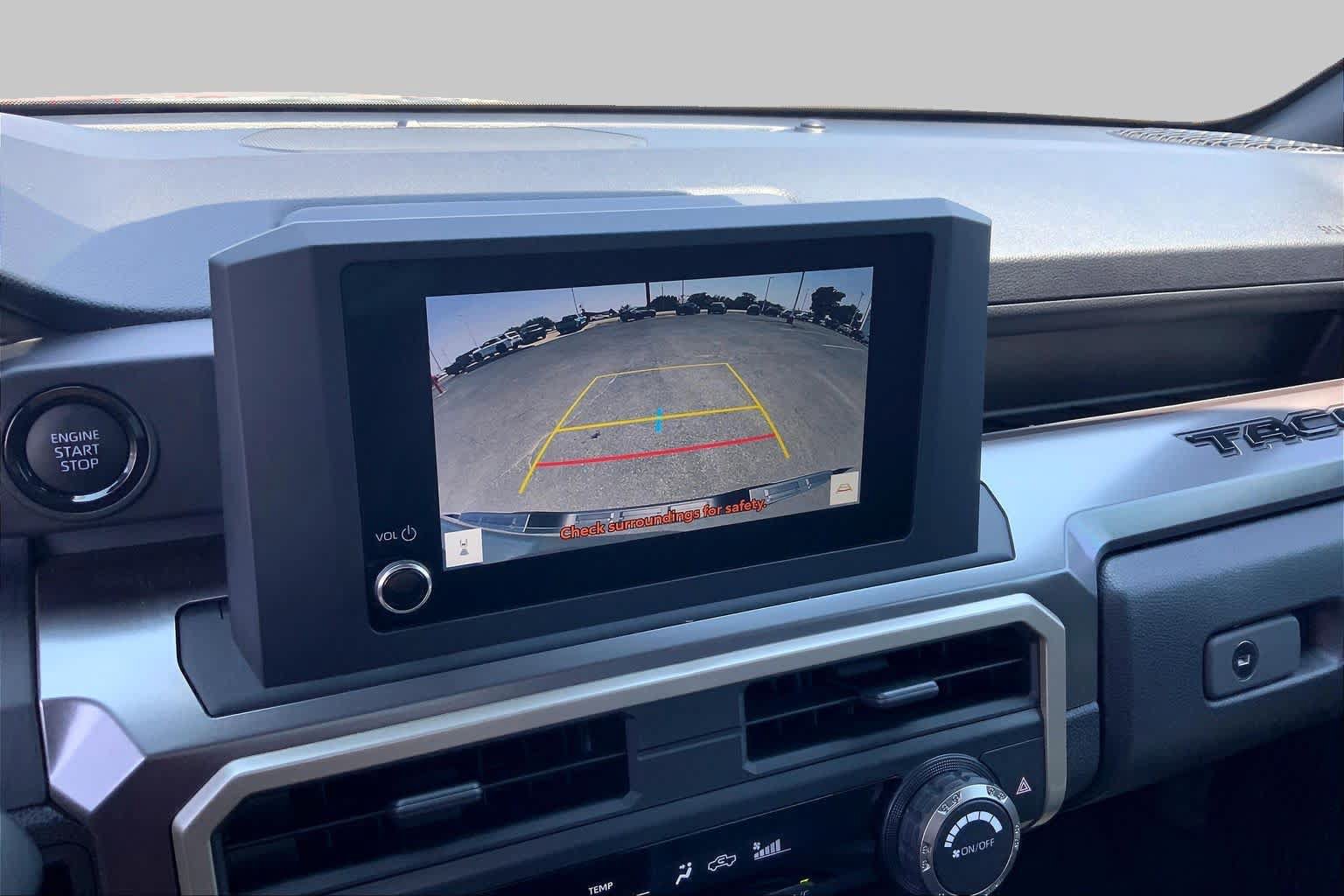 Used 2025 Toyota Tacoma SR5 AWD/4WD image 27