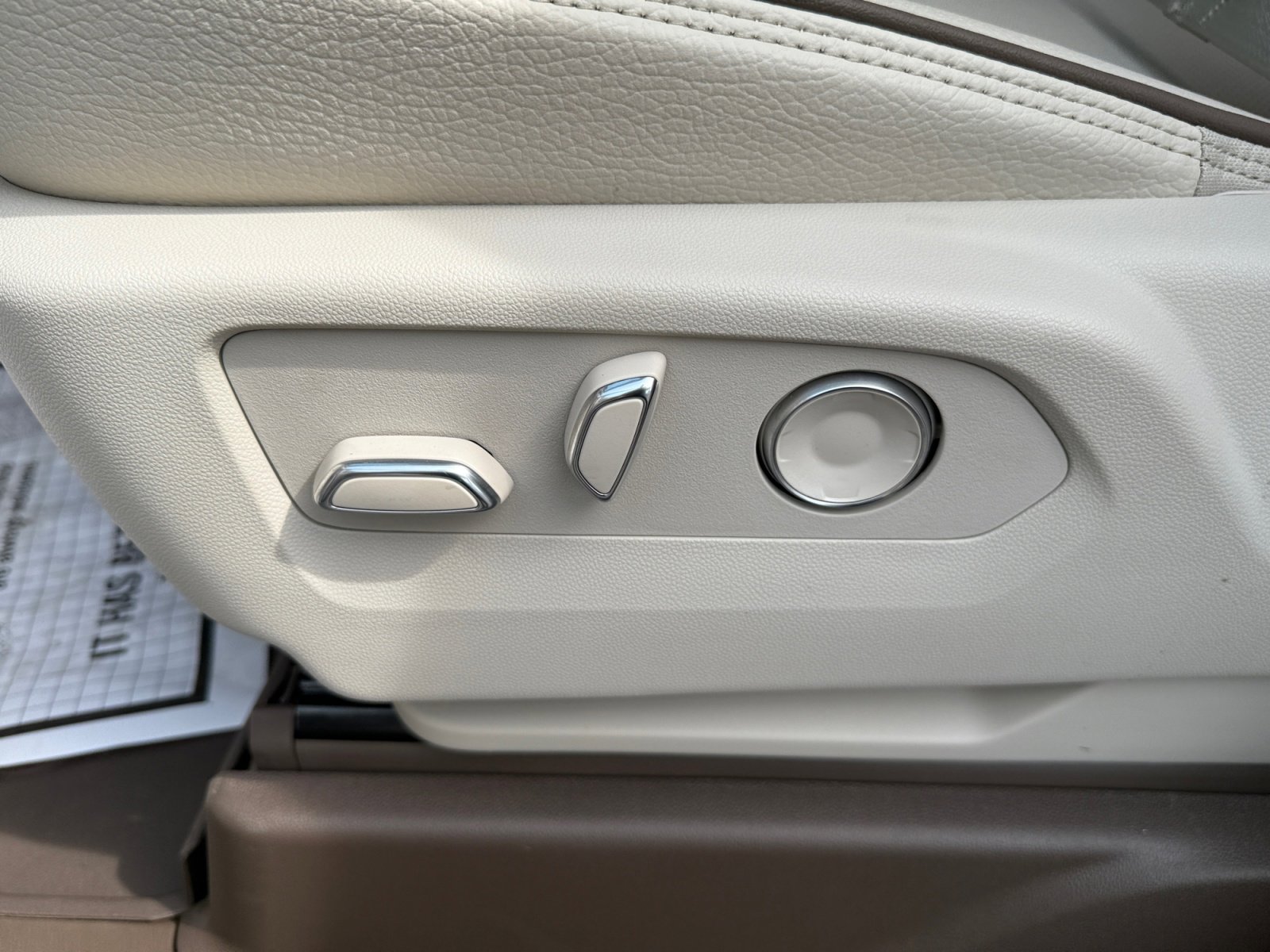 New 2026 GMC Yukon XL Denali w/ Denali Reserve Package image 27