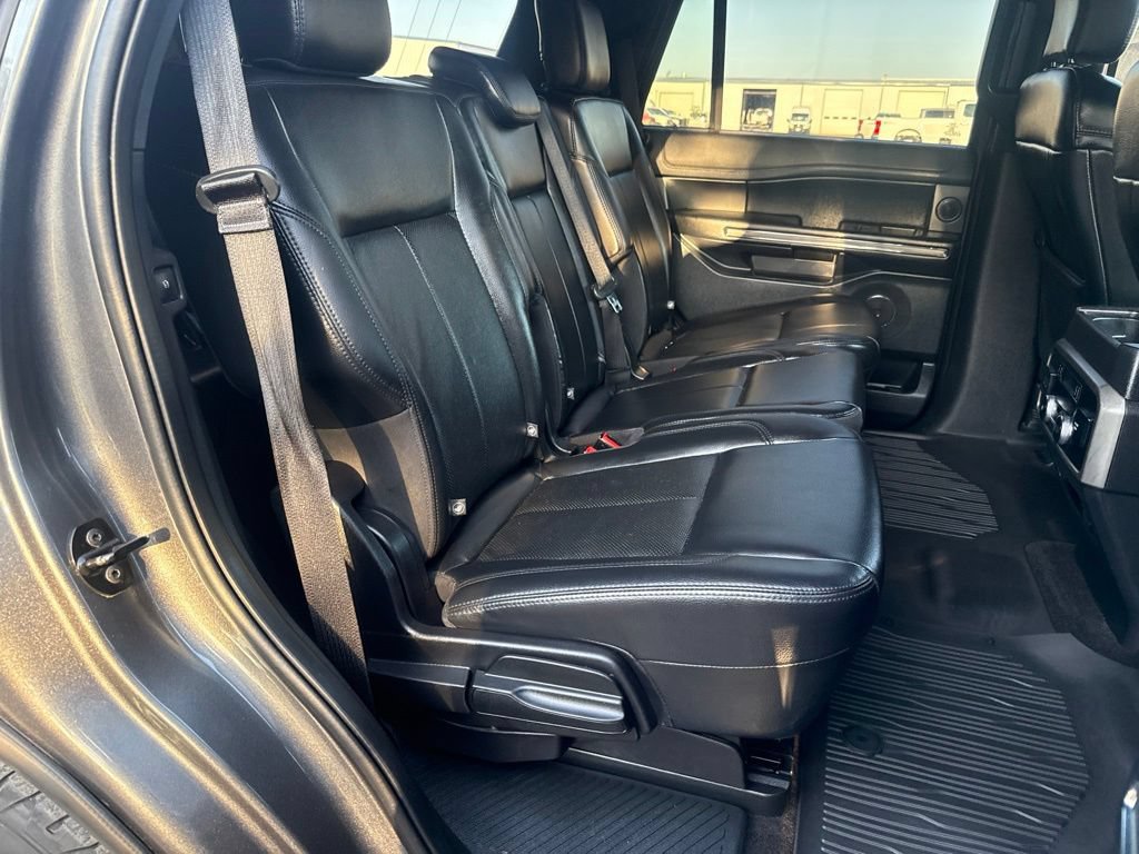 Used 2019 Ford Expedition XLT w/ Equipment Group 202A RWD image 37