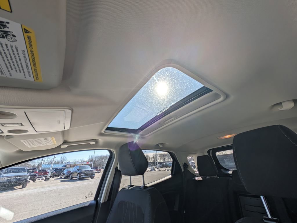 Used 2020 Ford EcoSport SE w/ SE Convenience Package image 3