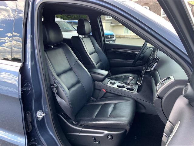 Used 2019 Jeep Grand Cherokee Limited AWD/4WD image 17