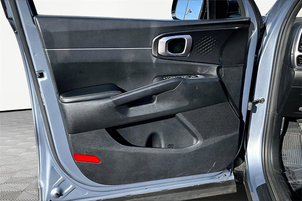 Used 2021 Kia Sorento S image 23