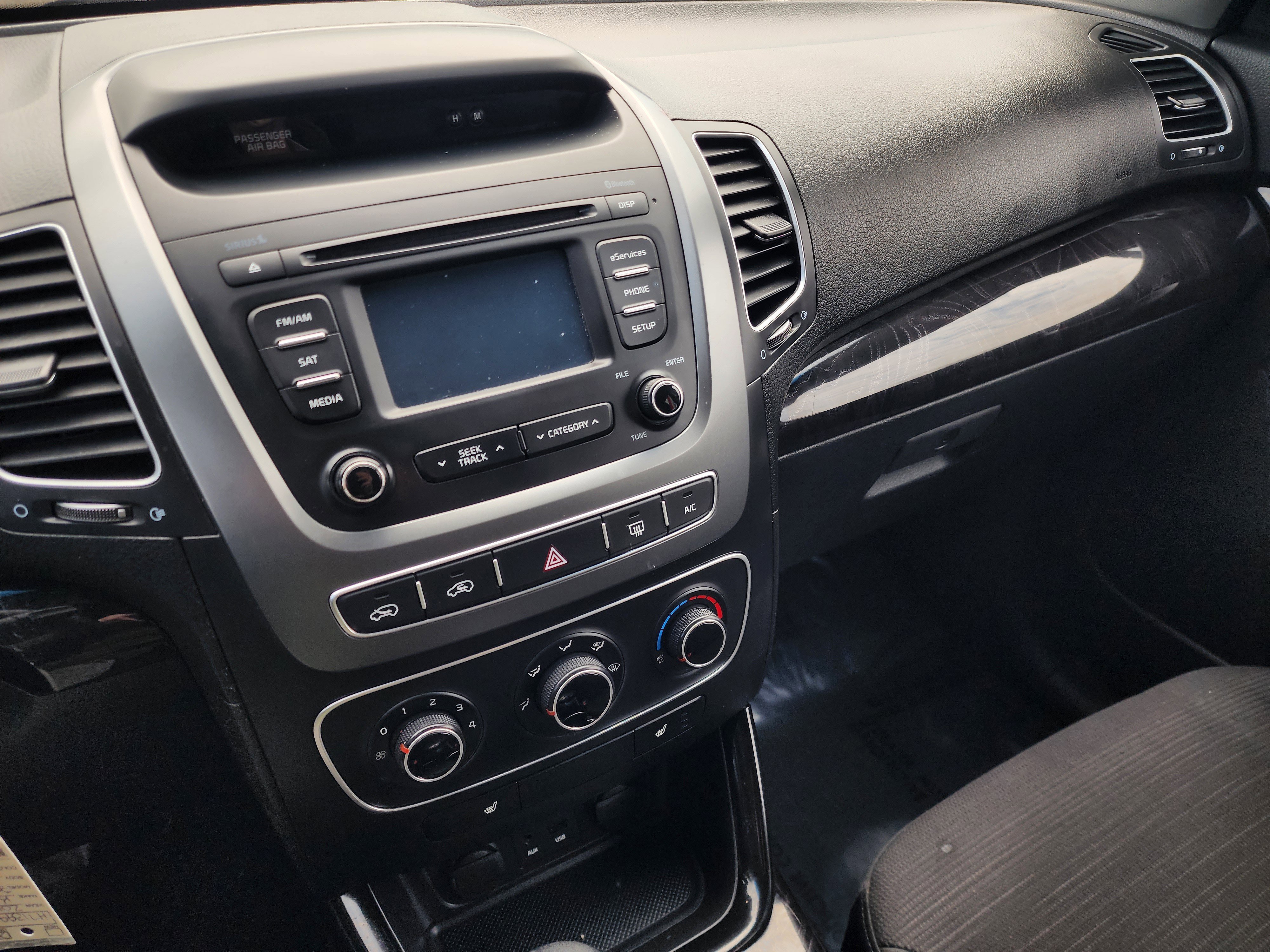 Used 2015 Kia Sorento LX image 15