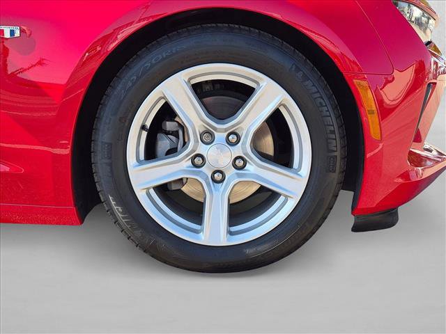 Used 2017 Chevrolet Camaro LT RWD image 21