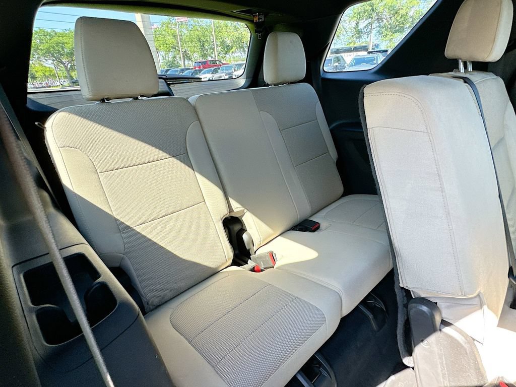 Used 2023 Chevrolet Traverse LS w/ Safety Package FWD image 25