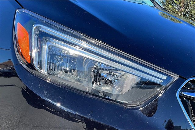 Used 2022 Buick Encore Preferred w/ Safety Package image 31