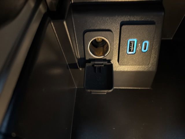 Certified 2021 Ford Explorer XLT w/ Equipment Group 202A image 37