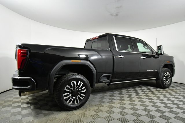 Used 2024 GMC Sierra 3500 Denali Ultimate image 10