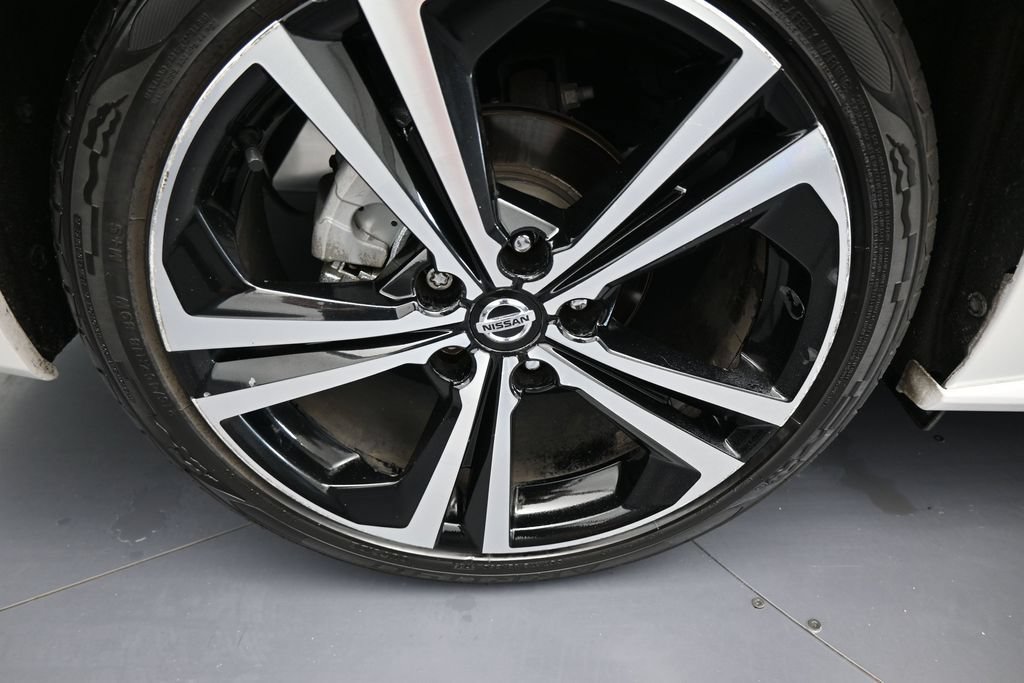 Used 2020 Nissan Sentra SR w/ Electronics Package FWD image 39