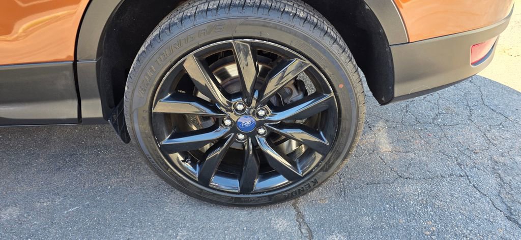 Used 2017 Ford Escape SE w/ Equipment Group 201A AWD/4WD image 56