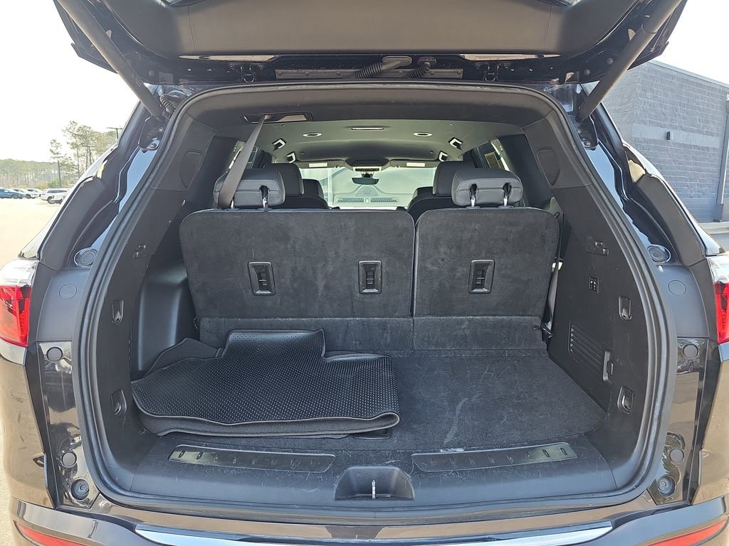 Used 2024 Buick Enclave Premium image 16