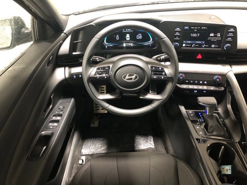 New 2026 Hyundai Elantra SEL Sport Premium FWD image 31