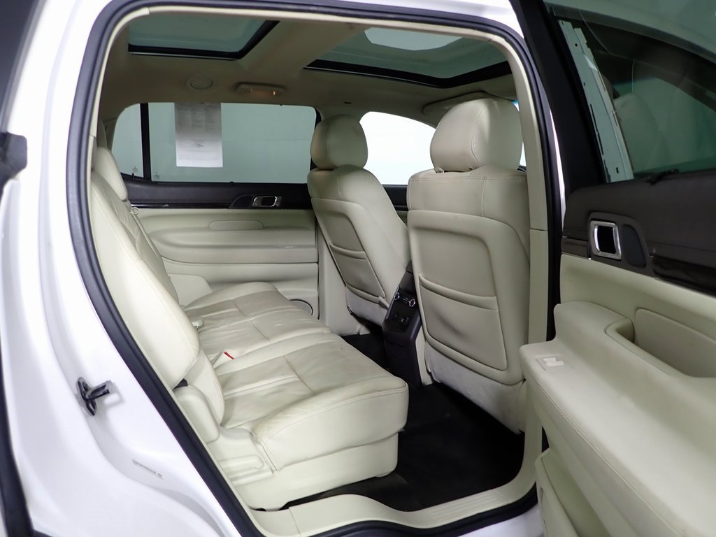 Used 2019 Lincoln MKT AWD image 29