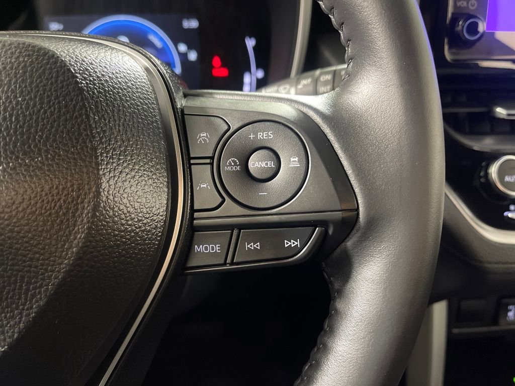 Certified 2025 Toyota Corolla Cross AWD Hybrid image 27