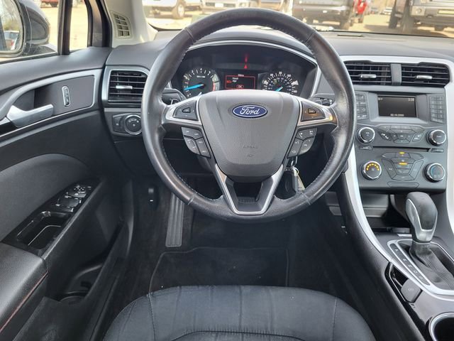 Used 2015 Ford Fusion SE w/ Equipment Group 201A image 25
