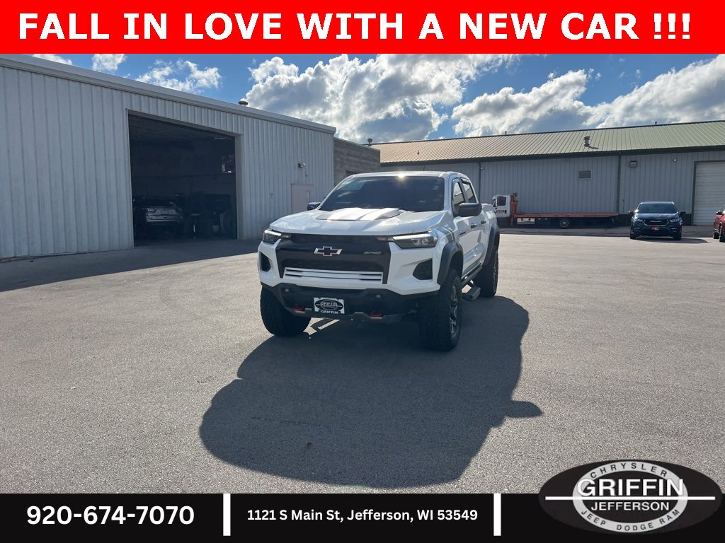 Used 2023 Chevrolet Colorado ZR2 w/ ZR2 Convenience Package III image 4