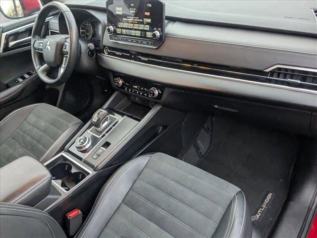 Used 2024 Mitsubishi Outlander SE image 24