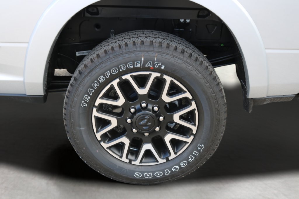 Used 2026 RAM 3500 Limited AWD/4WD image 9