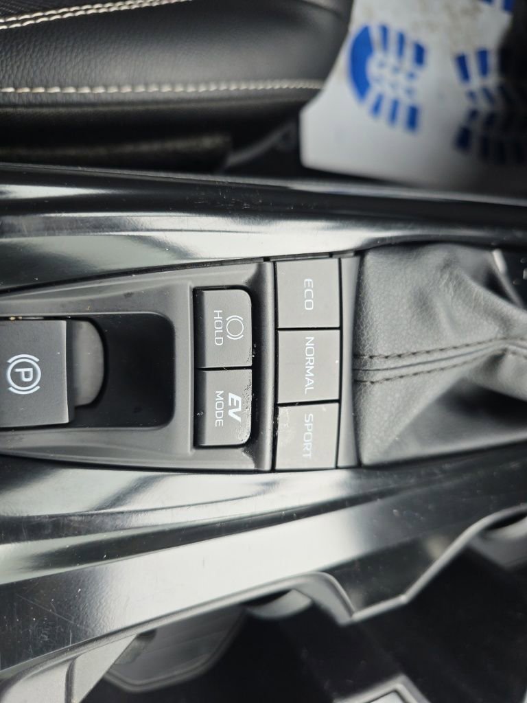 Used 2025 Toyota Camry SE image 28