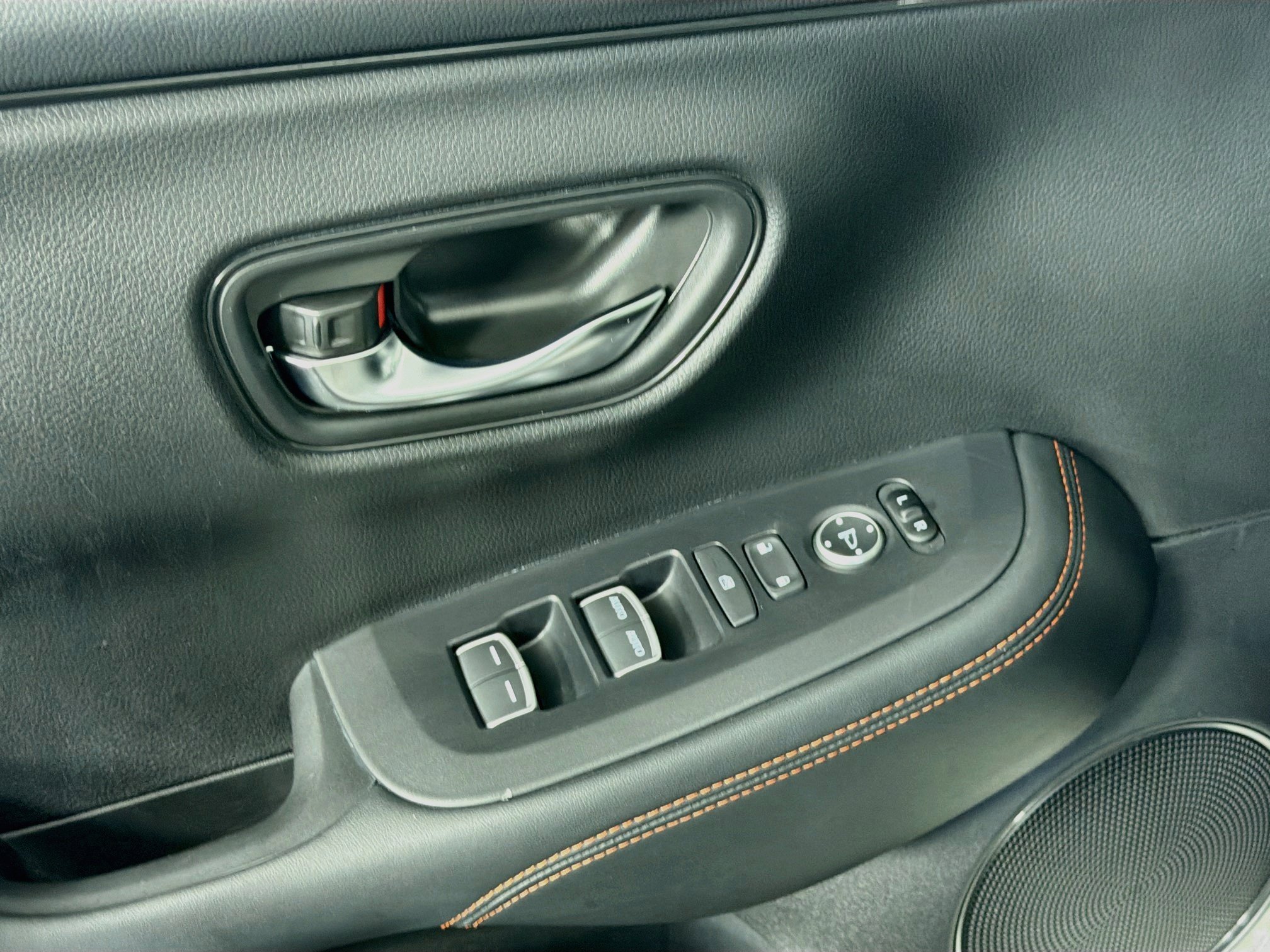 Used 2024 Honda HR-V Sport image 15