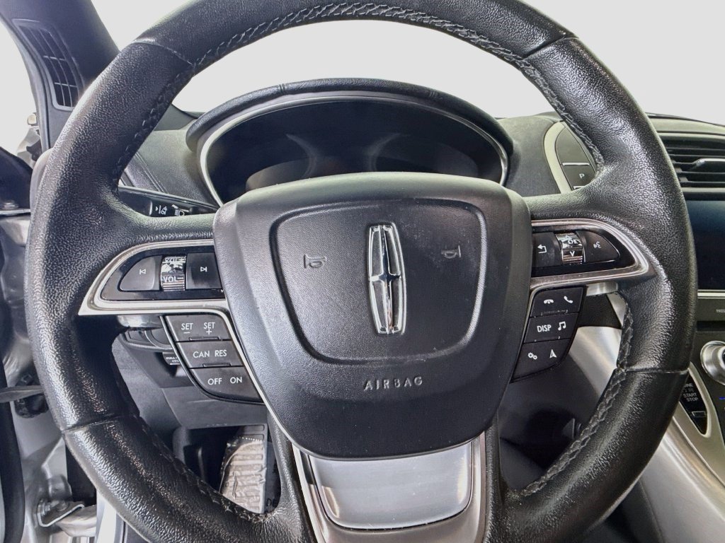 Used 2019 Lincoln Nautilus FWD image 12