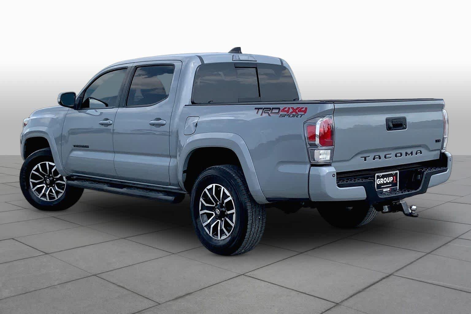 Used 2020 Toyota Tacoma TRD Sport w/ TRD Premium Sport Package AWD/4WD image 12