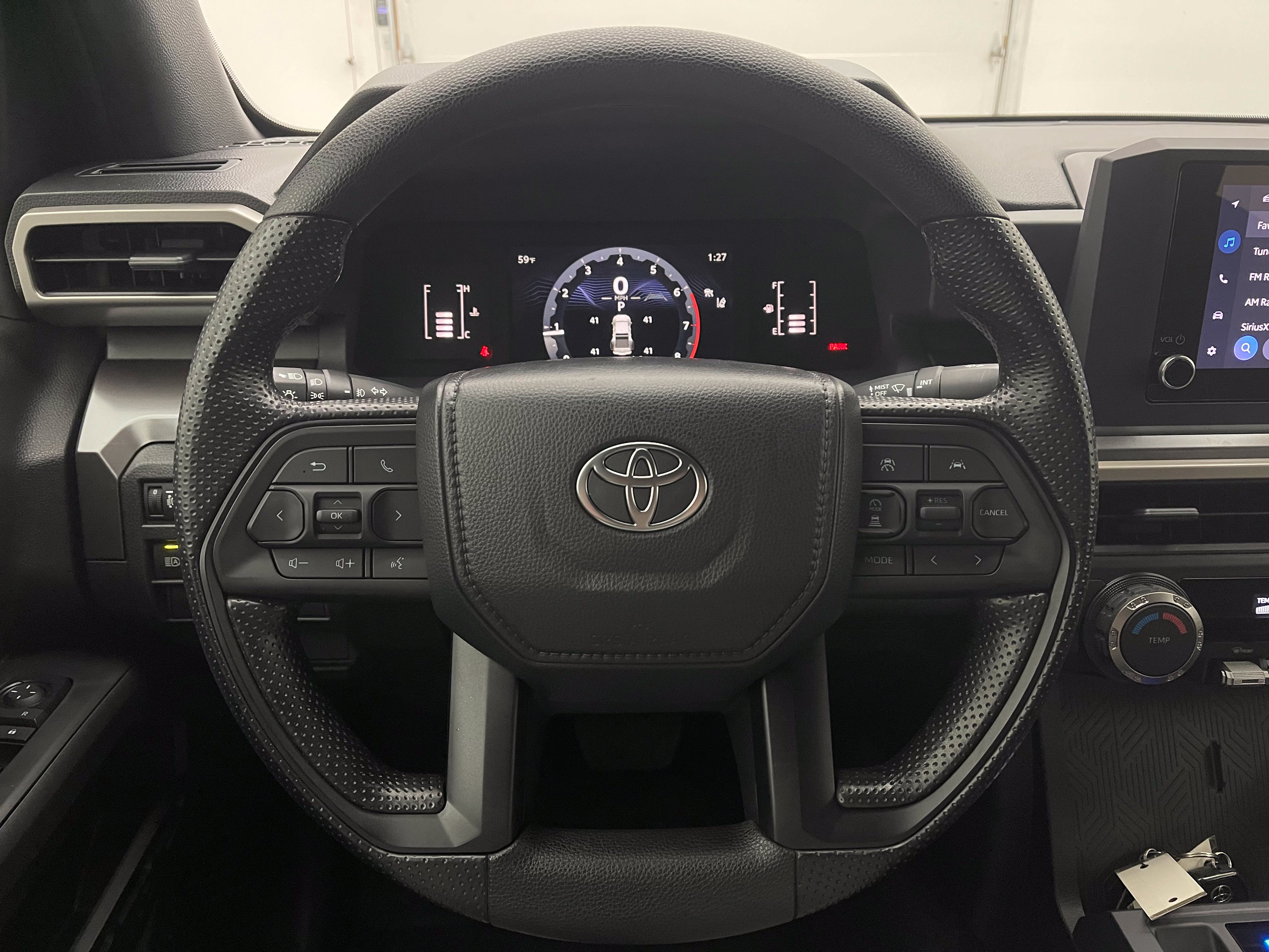 Used 2025 Toyota Tacoma SR5 AWD/4WD image 17