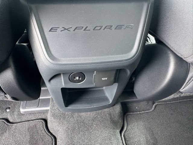 Used 2026 Ford Explorer Active AWD/4WD image 26