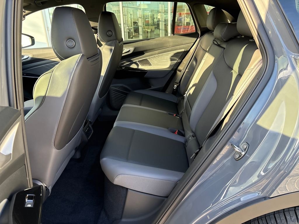 New 2026 Volkswagen ID.4 Pro S Plus image 24