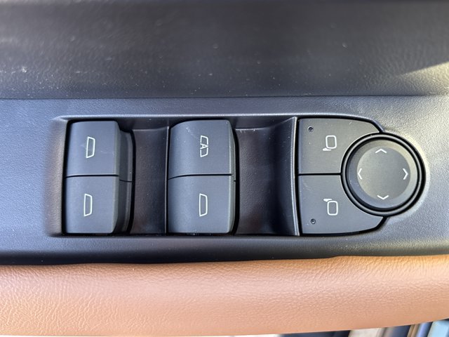 Used 2024 GMC Canyon AT4 w/ AT4 Premium Package AWD/4WD image 21