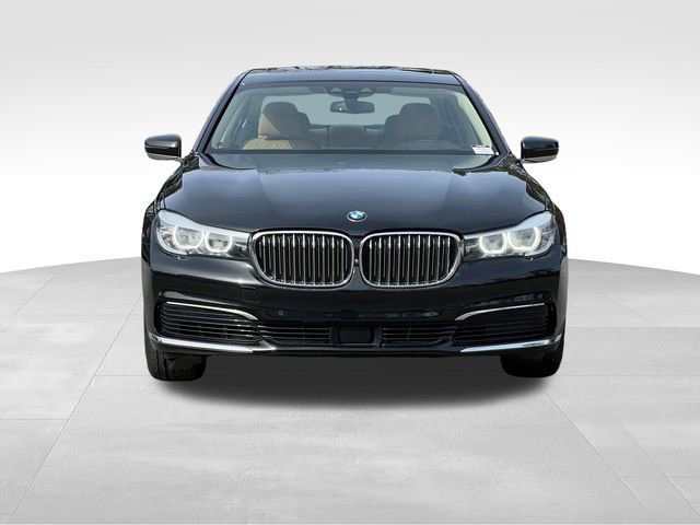 Used 2019 BMW 740i w/ Executive Package image 8