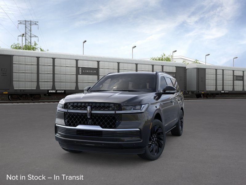 New 2026 Lincoln Navigator Reserve w/ Jet Appearance Package AWD/4WD image 2