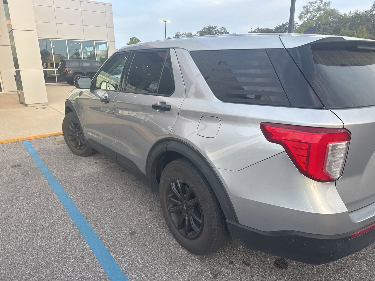 Used 2021 Ford Explorer 2WD image 6