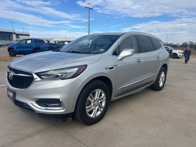 Used 2018 Buick Enclave Essence image 1