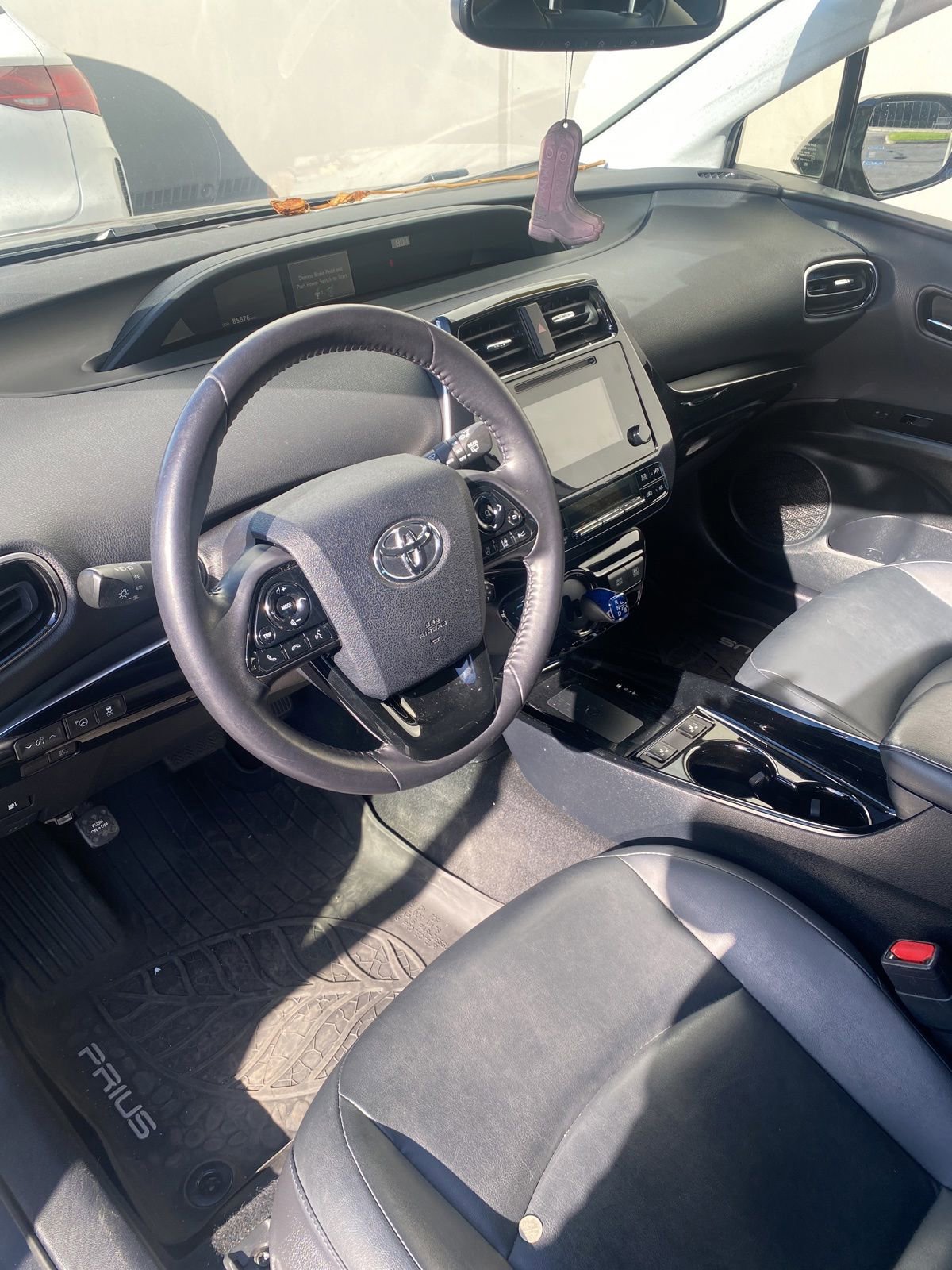 Used 2019 Toyota Prius XLE FWD image 7