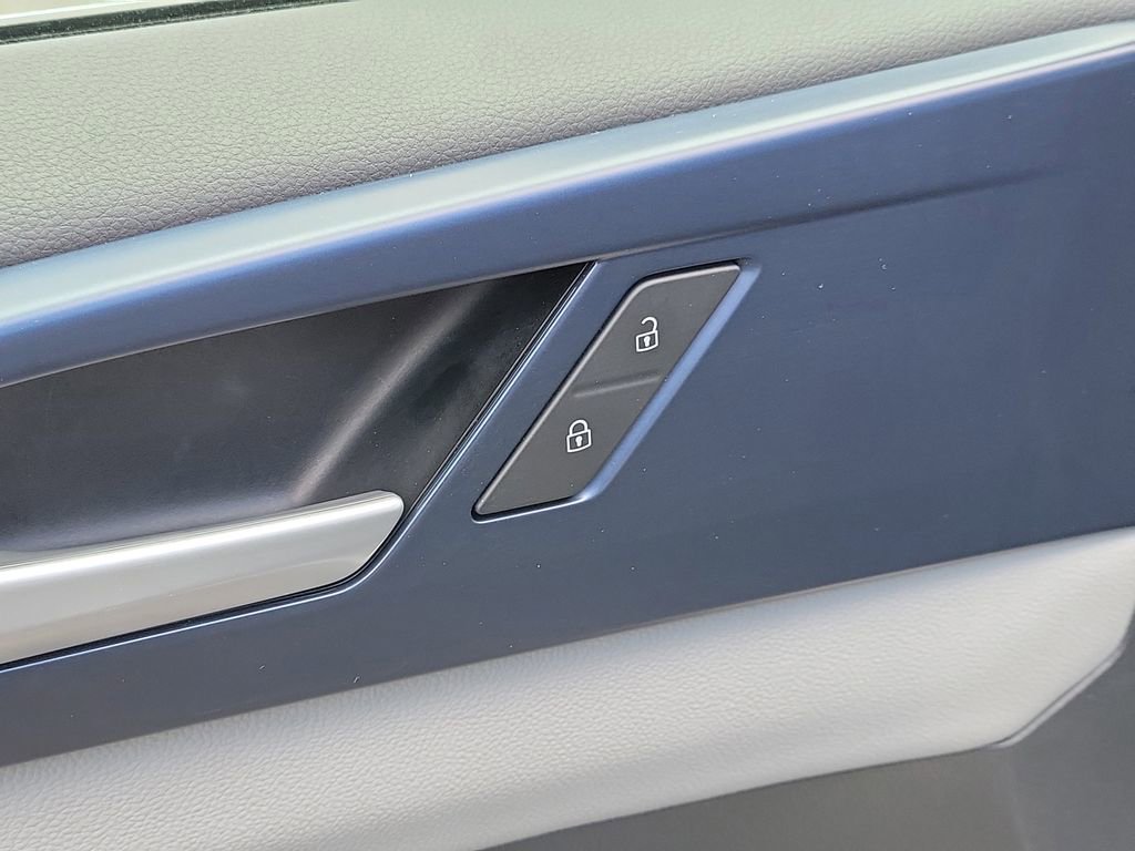 Used 2022 Volkswagen Taos SE image 18